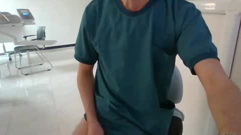 Snapshot of nazthebeast chatting on 7, 4, 2026 Naz online show from 7, 4, 2026