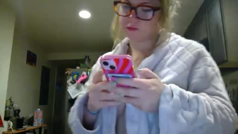 Nealiana online show from 5, 12, 2024