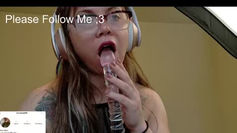 Nealiana online show from 3, 2, 2025