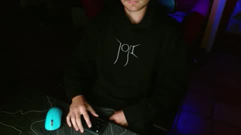 tootired online show from 13, 4, 2026