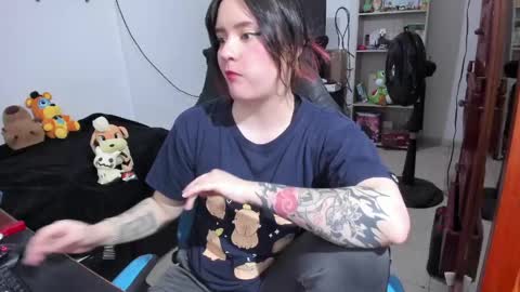 Geek Nicole    im Neeko UwU online show from 19, 4, 2026