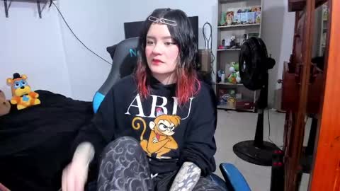 Geek Nicole    im Neeko UwU online show from 9, 5, 2026