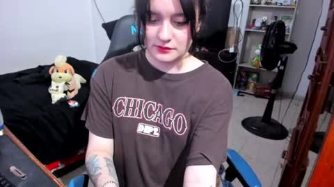 Geek Nicole    im Neeko UwU online show from 28, 7, 2026