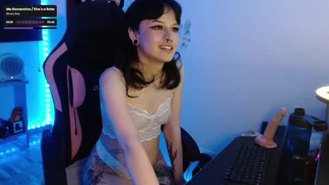 Neena Nyx online show from 5, 12, 2024