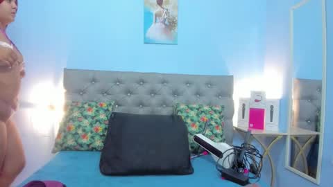 neferet_opal online show from 15, 11, 2025