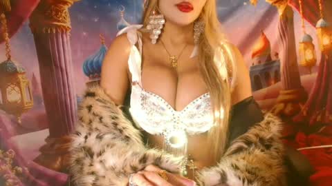Snapshot of nefertari8 chatting on 28, 6, 2026 nefertari8 online show from 28, 6, 2026