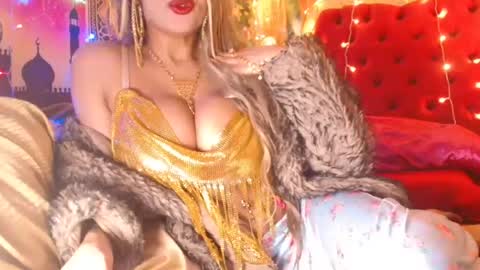 Snapshot of nefertari8 chatting on 10, 7, 2026 nefertari8 online show from 10, 7, 2026