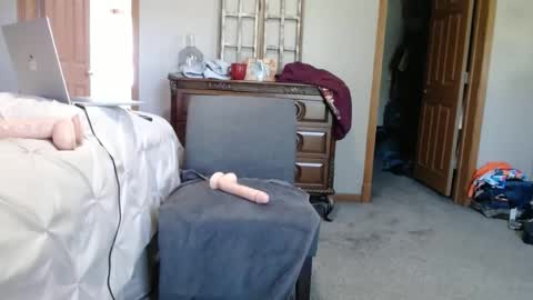 NEIGHBORGUY4U online show from 5, 6, 2026