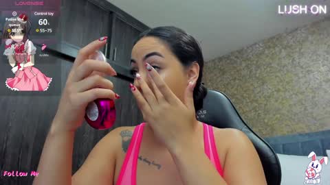 neith_xue online show from 16, 12, 2024
