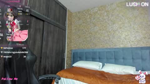 neith_xue online show from 17, 12, 2024