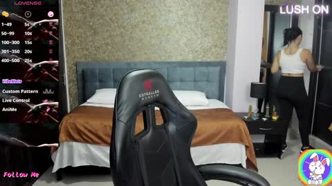 neith_xue online show from 22, 1, 2025
