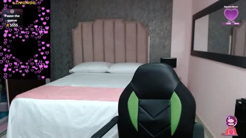neith_xue online show from 31, 1, 2025