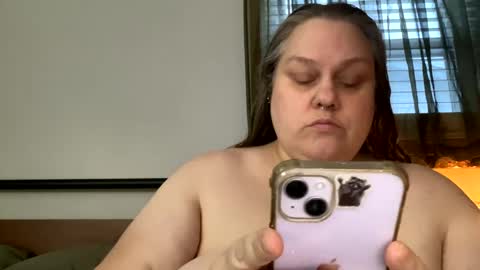 Snapshot of nellatlas chatting on 17, 2, 2025 Nellie Atlas online show from 17, 2, 2025