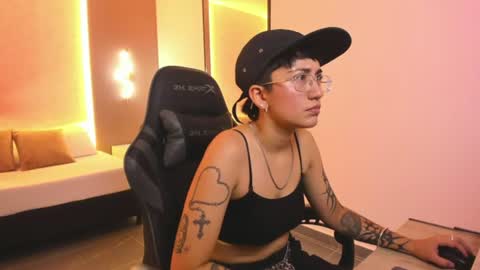 N E L L Y online show from 28, 7, 2026