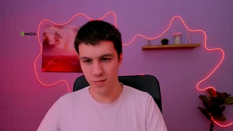 neo_raze_ online show from 25, 4, 2026