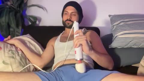 Snapshot of nerdynutstorm chatting on 22, 10, 2025 nerdynutstorm online show from 22, 10, 2025