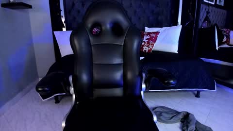 nerida_ online show from 20, 11, 2025