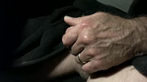 nevrsaynevr2000 online show from 2, 10, 2025