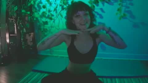 luna online show from 1, 1, 2025