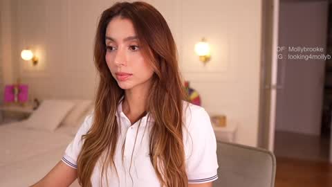 Snapshot of newmollybrooke chatting on 25, 2, 2026 all my links Here online show from 25, 2, 2026