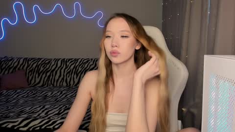 Snapshot of neyrmina chatting on 9, 1, 2025 Mina online show from 9, 1, 2025