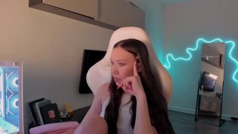 Mina online show from 16, 6, 2026