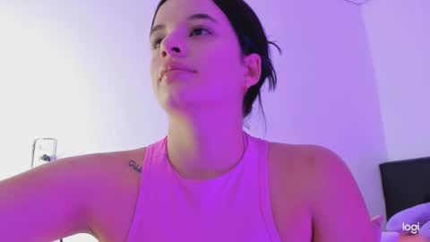 nia_16 online show from 12, 2, 2025