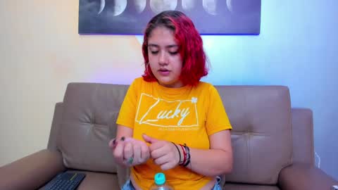 Snapshot of nia_stark chatting on 1, 2, 2025 Estefani online show from 1, 2, 2025