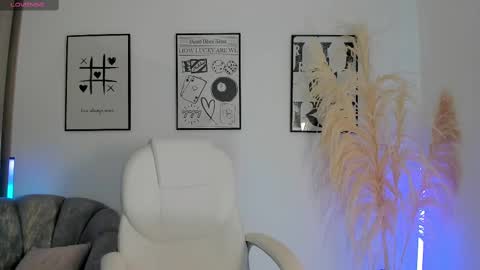 Nia online show from 16, 9, 2025