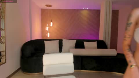 SQUIRTER DOLL    online show from 14, 12, 2024