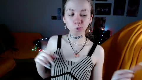nica_kawaii online show from 12, 5, 2026