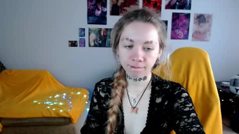 nica_kawaii online show from 18, 5, 2026