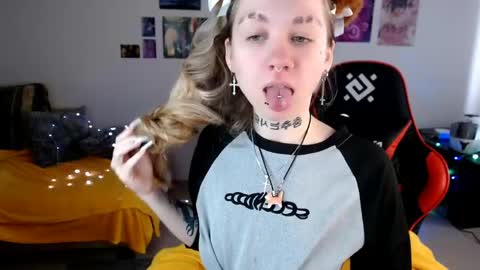 nica_kawaii online show from 19, 5, 2026