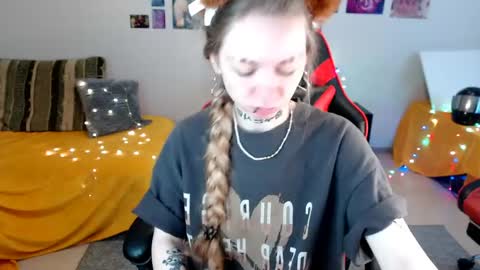 nica_kawaii online show from 3, 6, 2026
