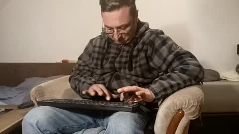 Snapshot of nicefuck0077 chatting on 22, 12, 2024 nicefuck0077 online show from 22, 12, 2024