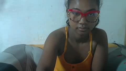 nickiqqyuu online show from 12, 6, 2026