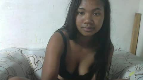 nickiqqyuu online show from 15, 6, 2026