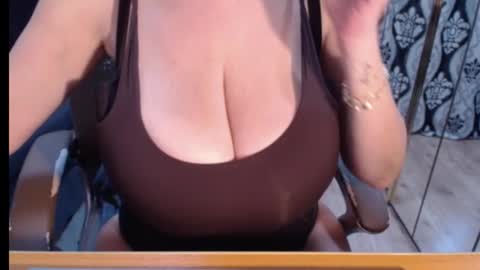 Nicky online show from 22, 10, 2025