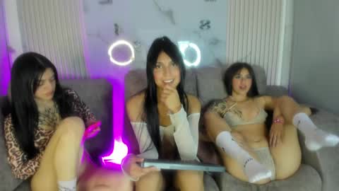 nicky_as online show from 22, 4, 2026