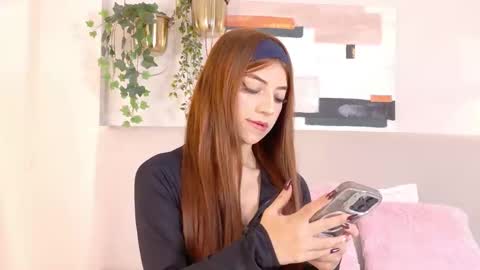 Snapshot of nicky_belmonth chatting on 21, 11, 2025 nicky_belmonth online show from 21, 11, 2025