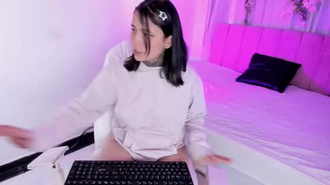 nicky_bonny18 online show from 4, 3, 2026