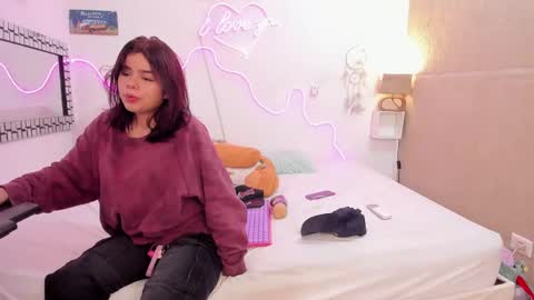 nicky_teem online show from 5, 12, 2024