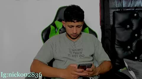 nicky online show from 25, 4, 2026