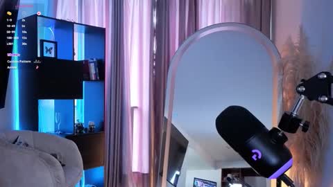 Nicky online show from 15, 9, 2025