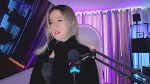 Snapshot of nickywindsor chatting on 1, 6, 2026 Nicky online show from 1, 6, 2026