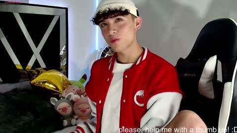 Snapshot of nico_cruz chatting on 13, 12, 2024 nico online show from 13, 12, 2024