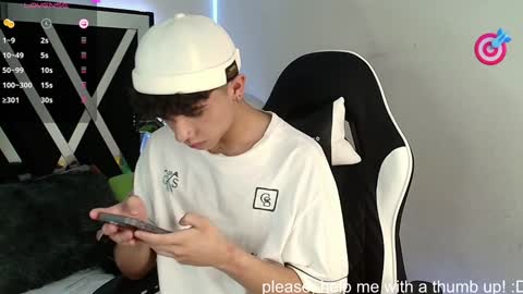 Snapshot of nico_cruz chatting on 19, 12, 2024 nico online show from 19, 12, 2024