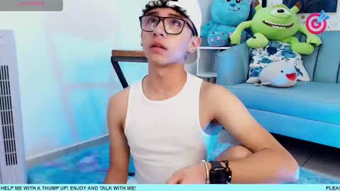 Snapshot of nico_cruz chatting on 6, 3, 2025 nico online show from 6, 3, 2025