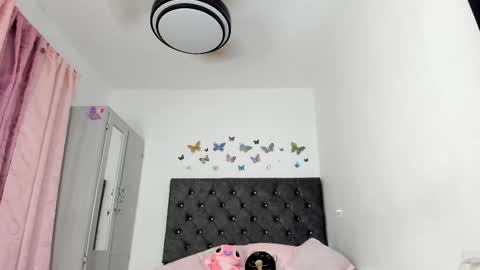 Snapshot of nicol3_0 chatting on 19, 10, 2025 Nicole online show from 19, 10, 2025