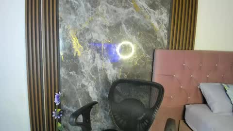 Nicol sanchez online show from 26, 4, 2026